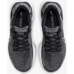 Nike ZoomX Invincible Run Flyknit 2 W - White/Black -Shoe Style Shop Nike ZoomX Invincible Run Flyknit 2 W White Black 1